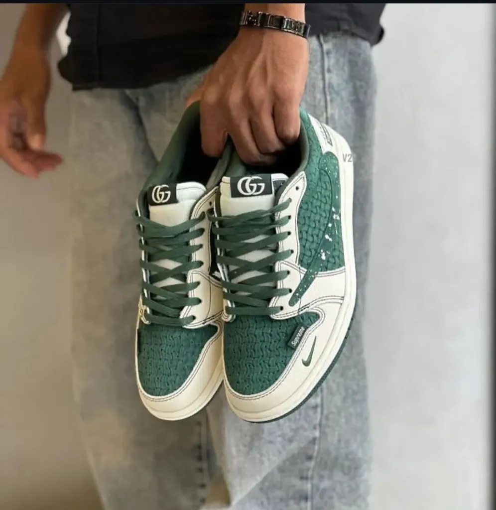 Air Jordans Retro 1 reverse supreme GUCCI  (40)