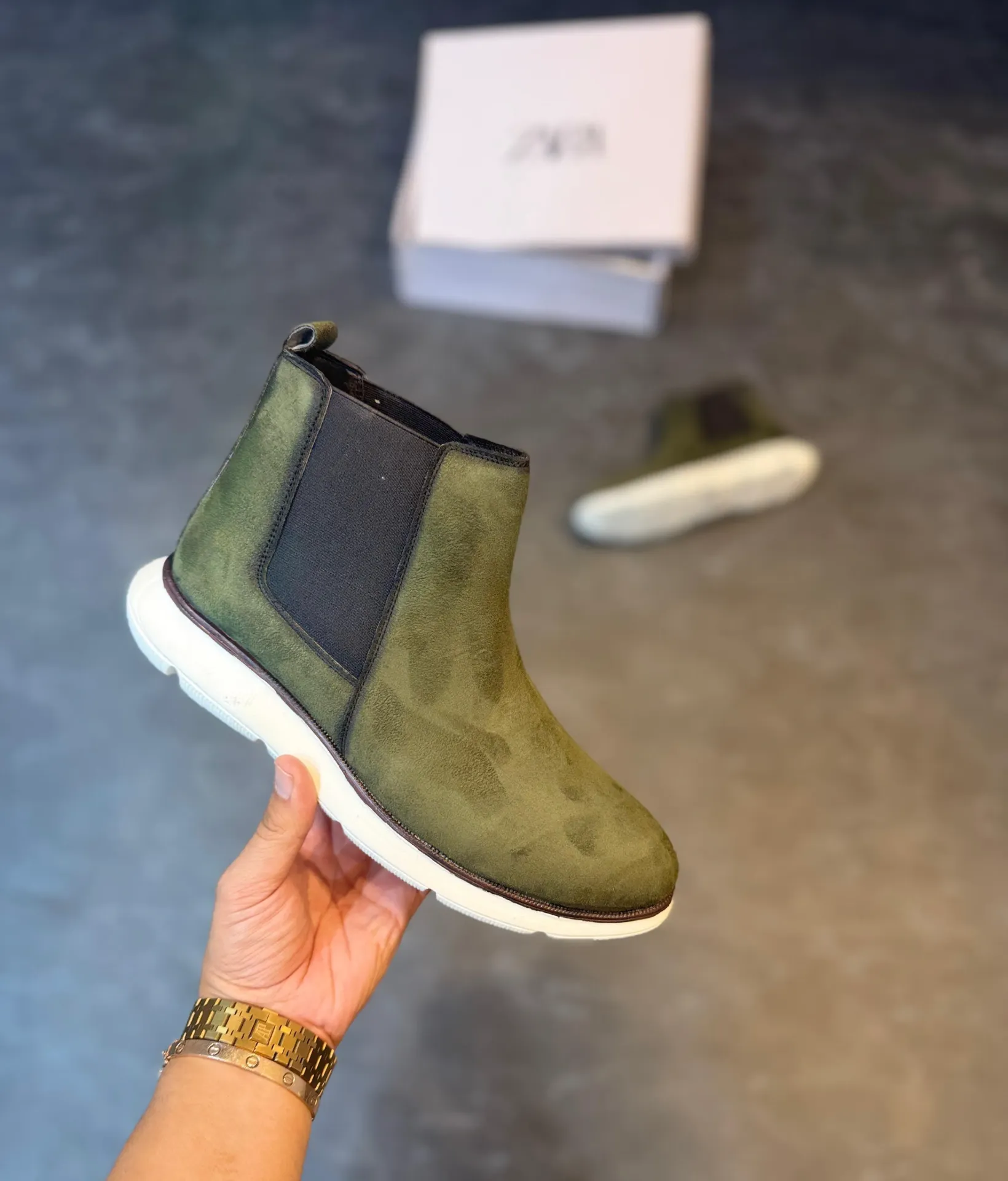 Zara comfy chelsea boot green  (40)