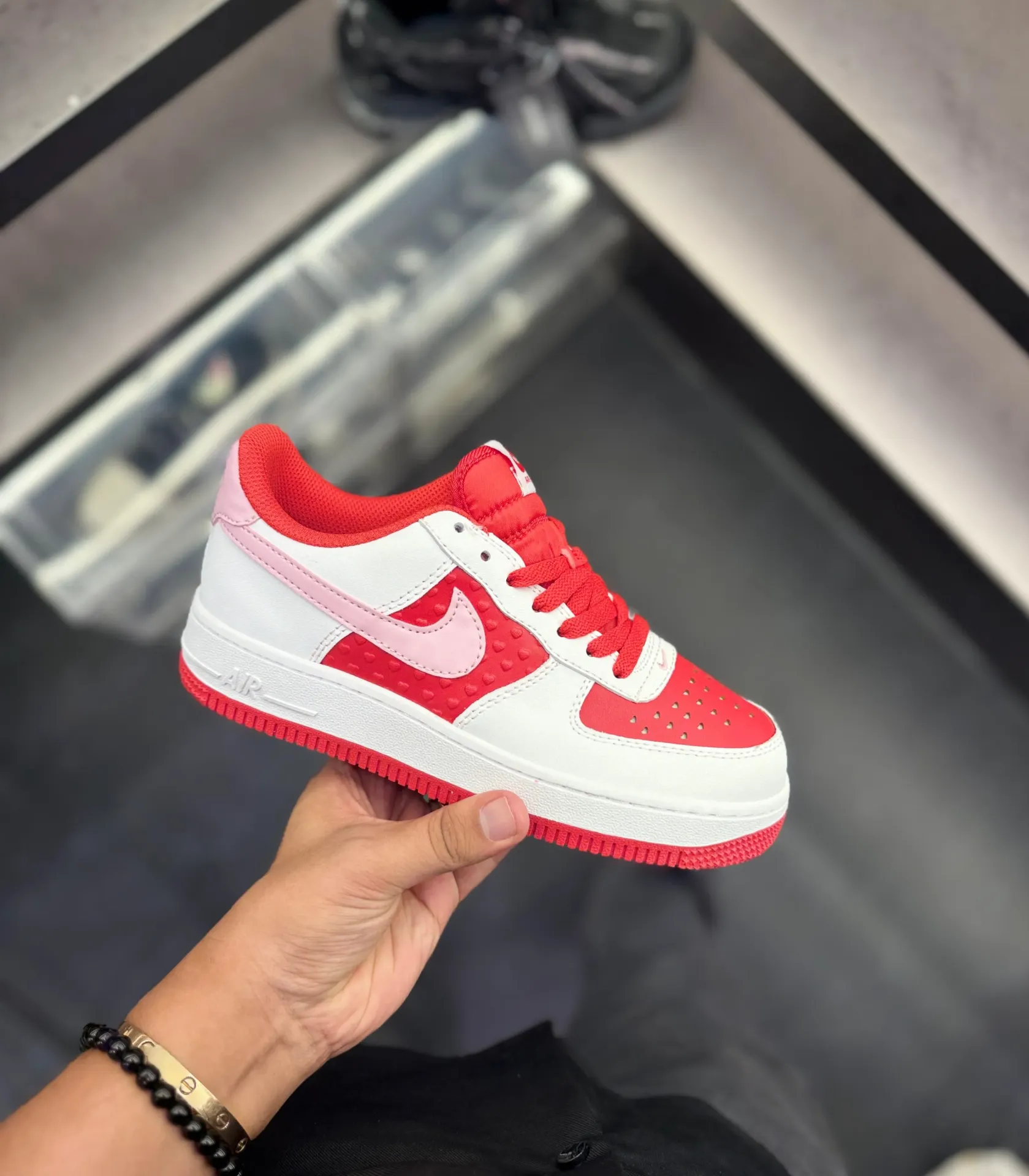 Nike air force one valentine  2025 (36)
