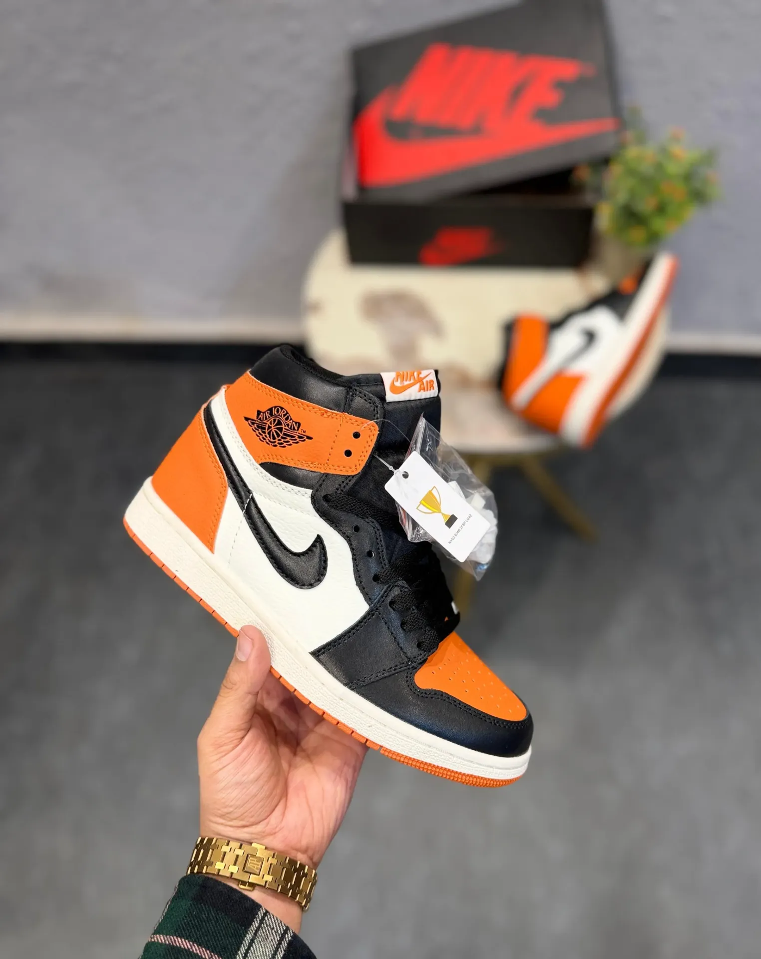Air jordans retro 1 high shattered backboard (40)
