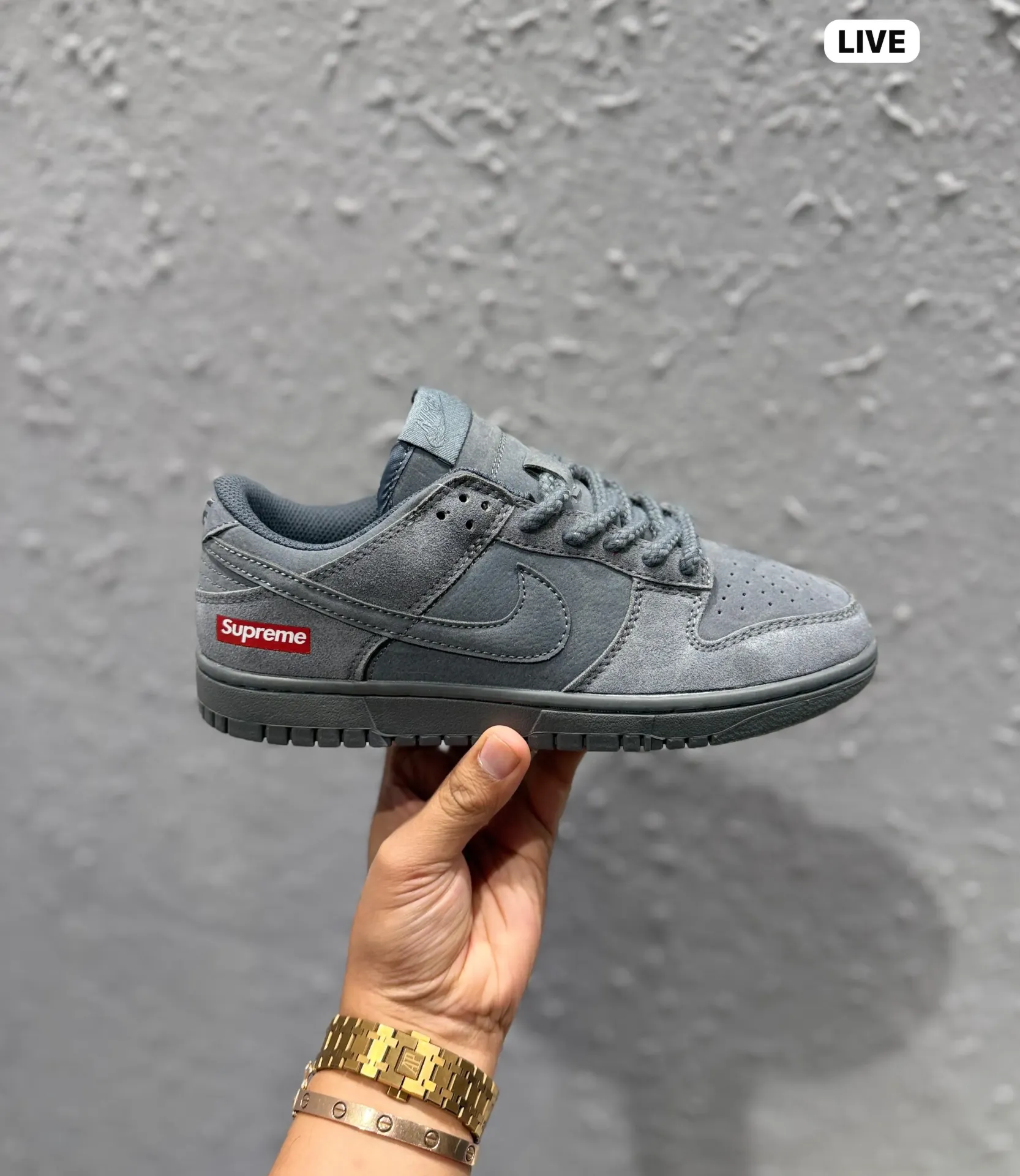 Nike sb dunk supreme wolf grey