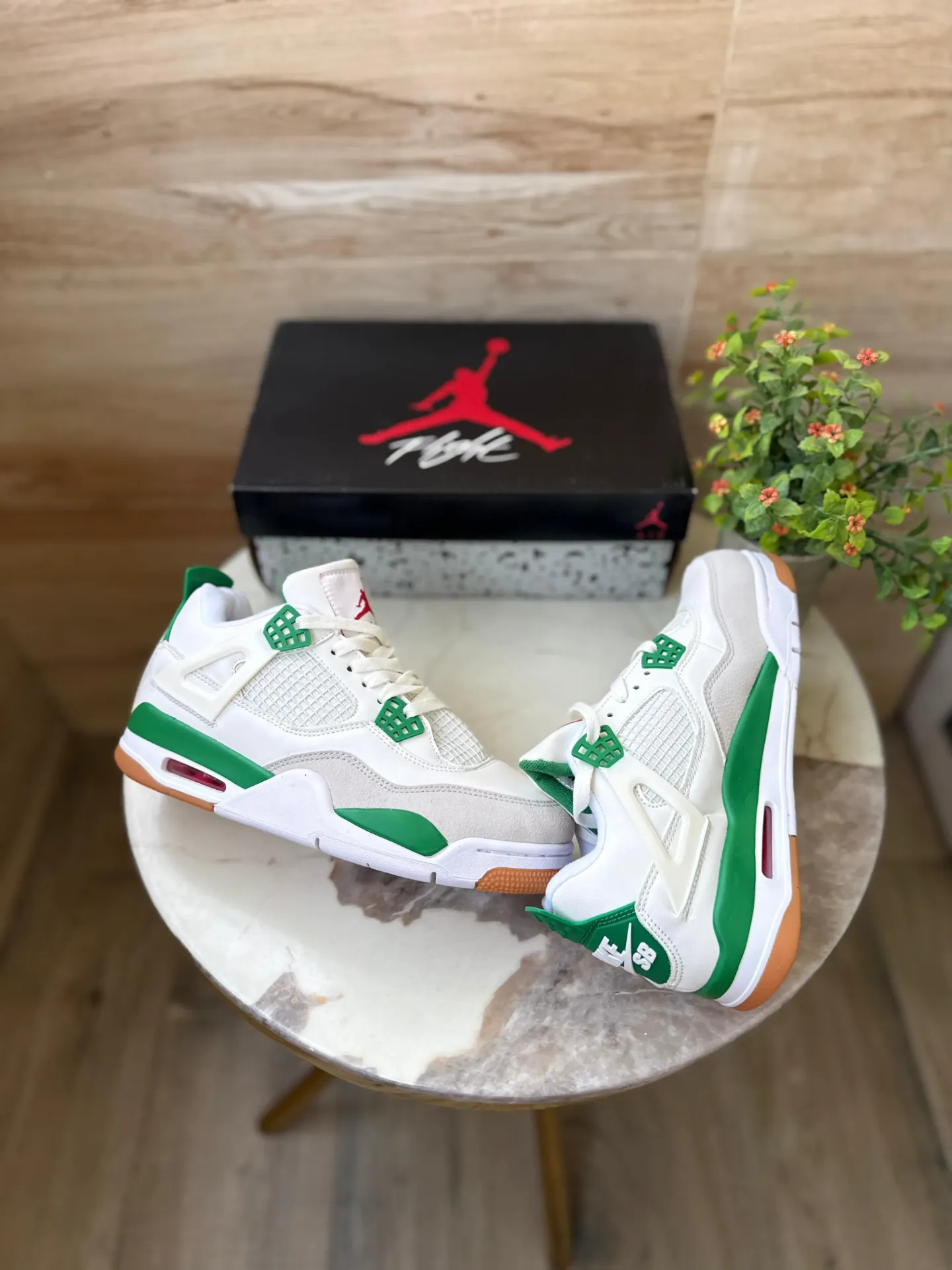 Air Jordans Retro 4 pine green 