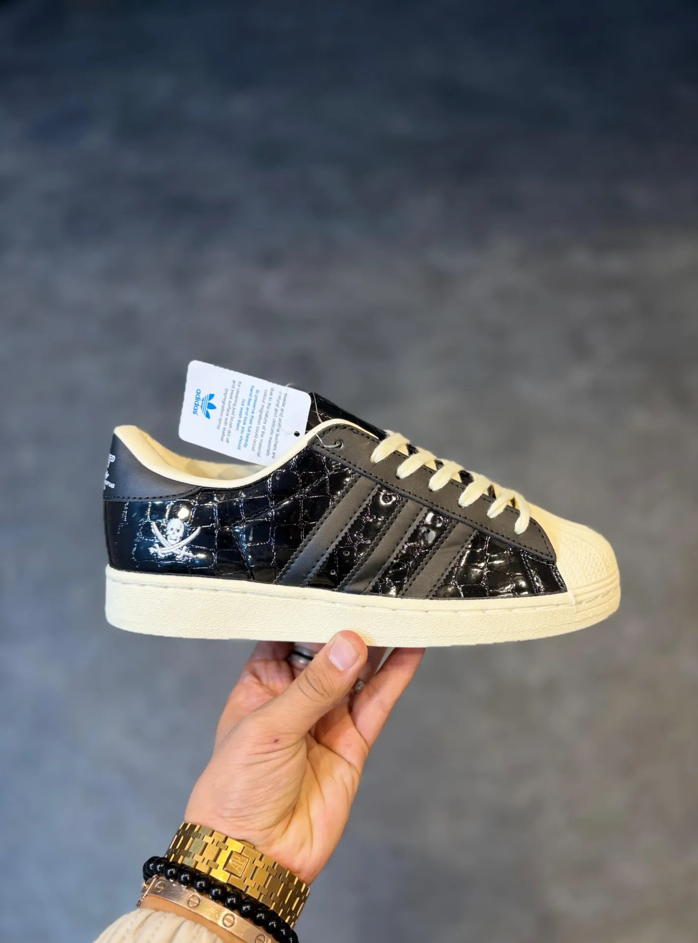 Adidas originals superstar danger 